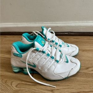 Nike sneakers size 5